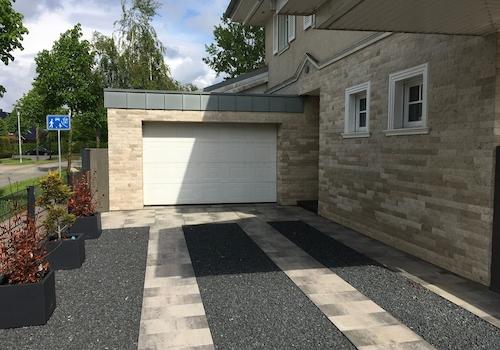 Garage I  /Auffahrt 