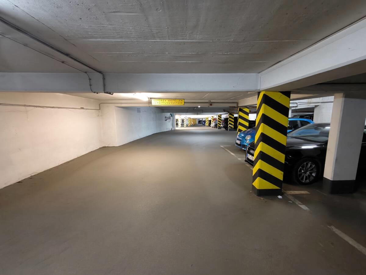 Die sehr gepflegte Tiefgarage