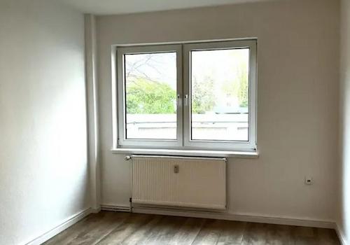 Schlafzimmer_Blick auf den Hof