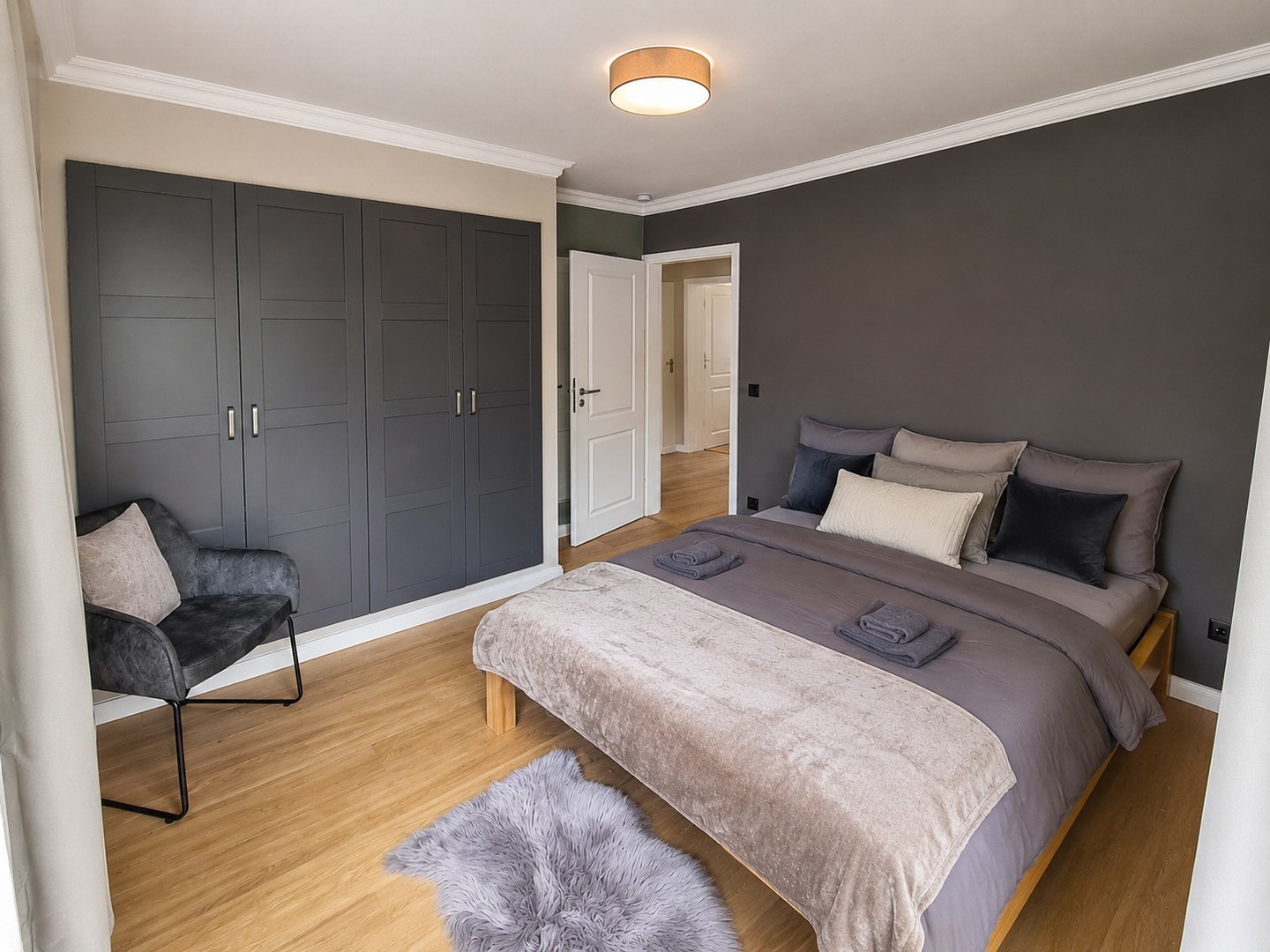 Schlafzimmer 1