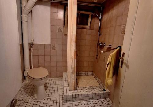 Dusche/WC im Keller