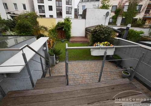 Terrasse mit Garten