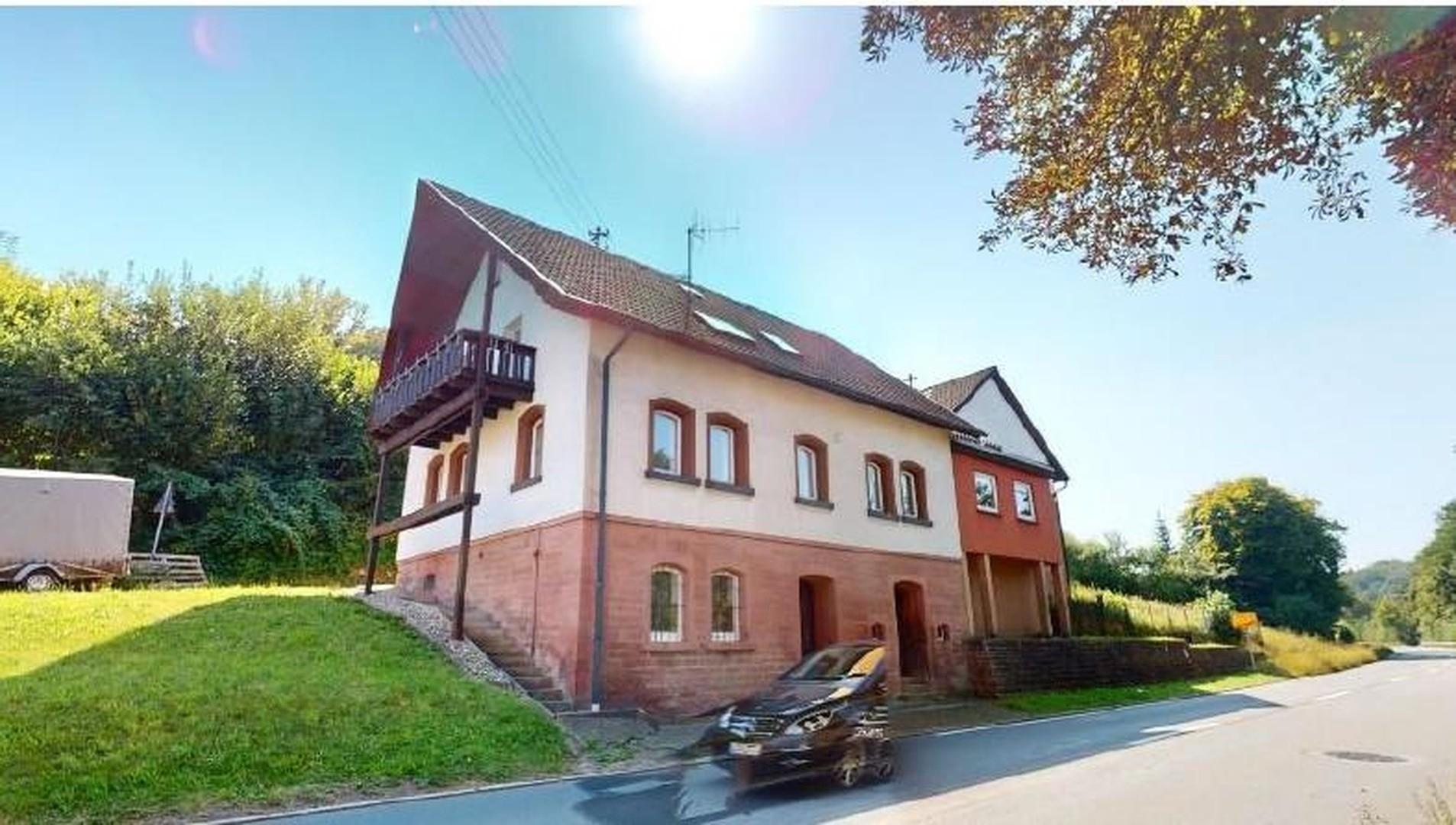 Frontansicht - straßenseitig