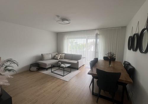 Wohnzimmer mit Essbereich