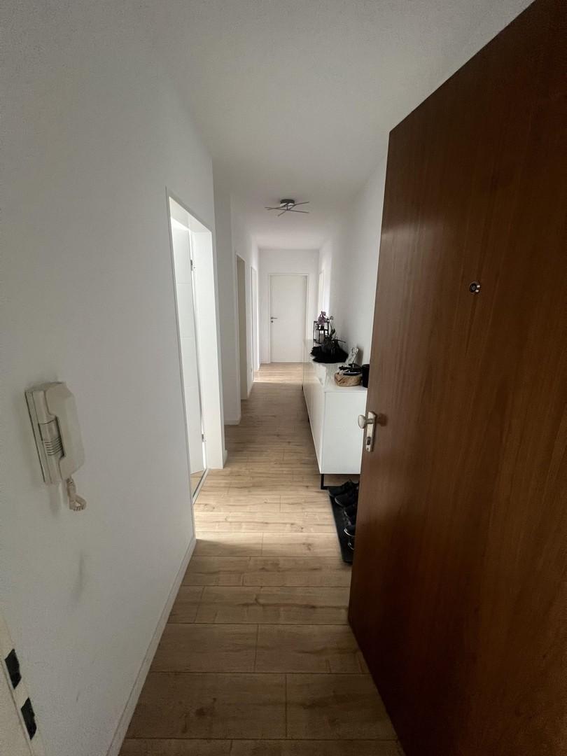 Flur Richtung Wohnungseingang