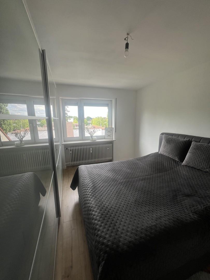 Schlafzimmer Eltern