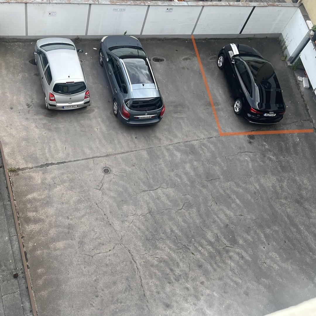 KFZ - Stellplatz Ansicht vom B