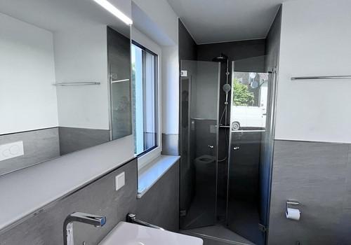 Tageslicht-Vollbad mit Dusche