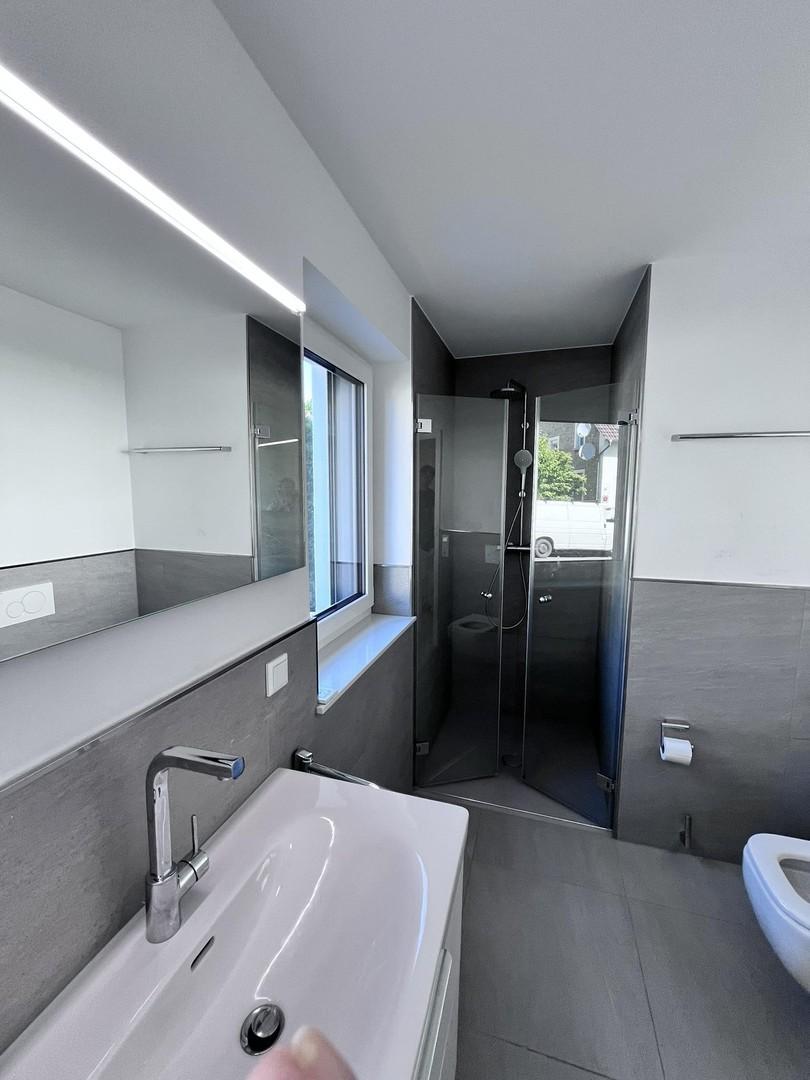 Tageslicht-Vollbad mit Dusche