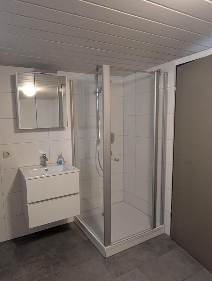 Bad Dusche