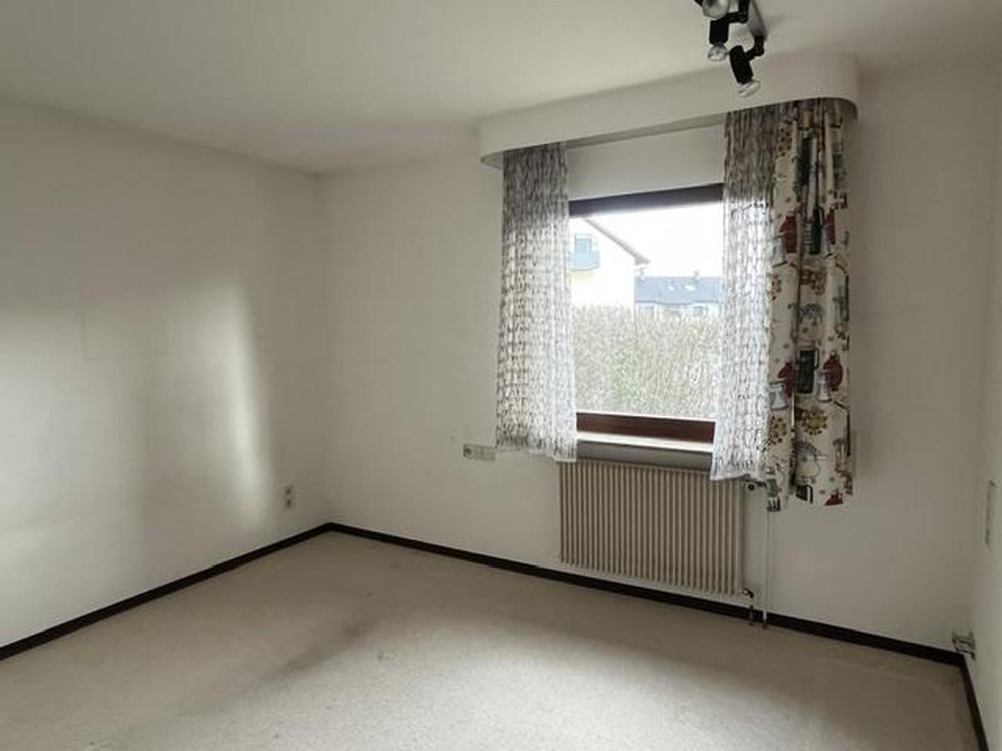 Zimmer groß Ost