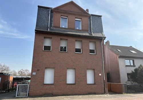 Straßenansicht
