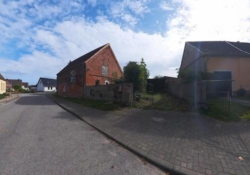Einfahrt Hof