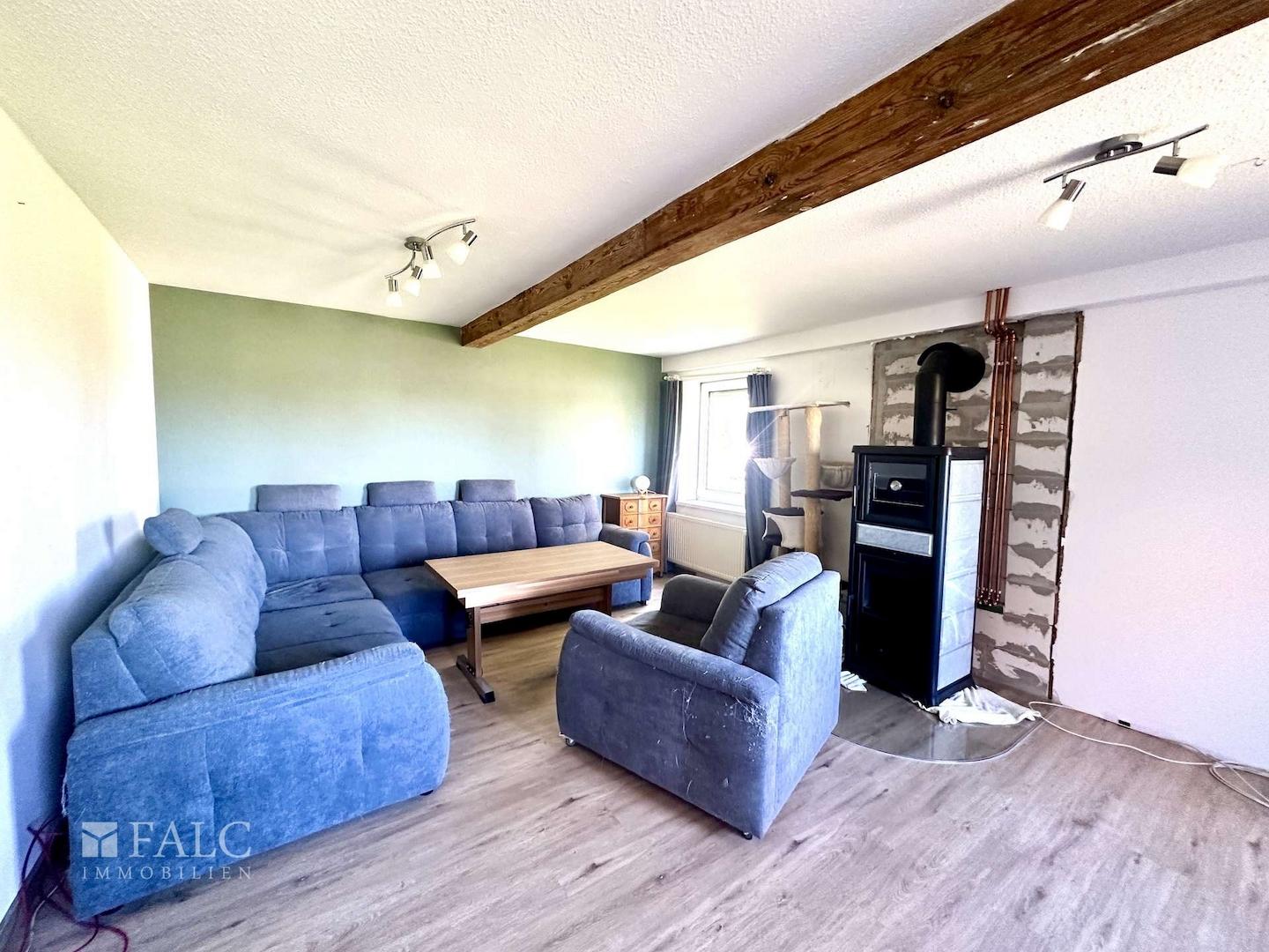 Wohnzimmer mit Kamin