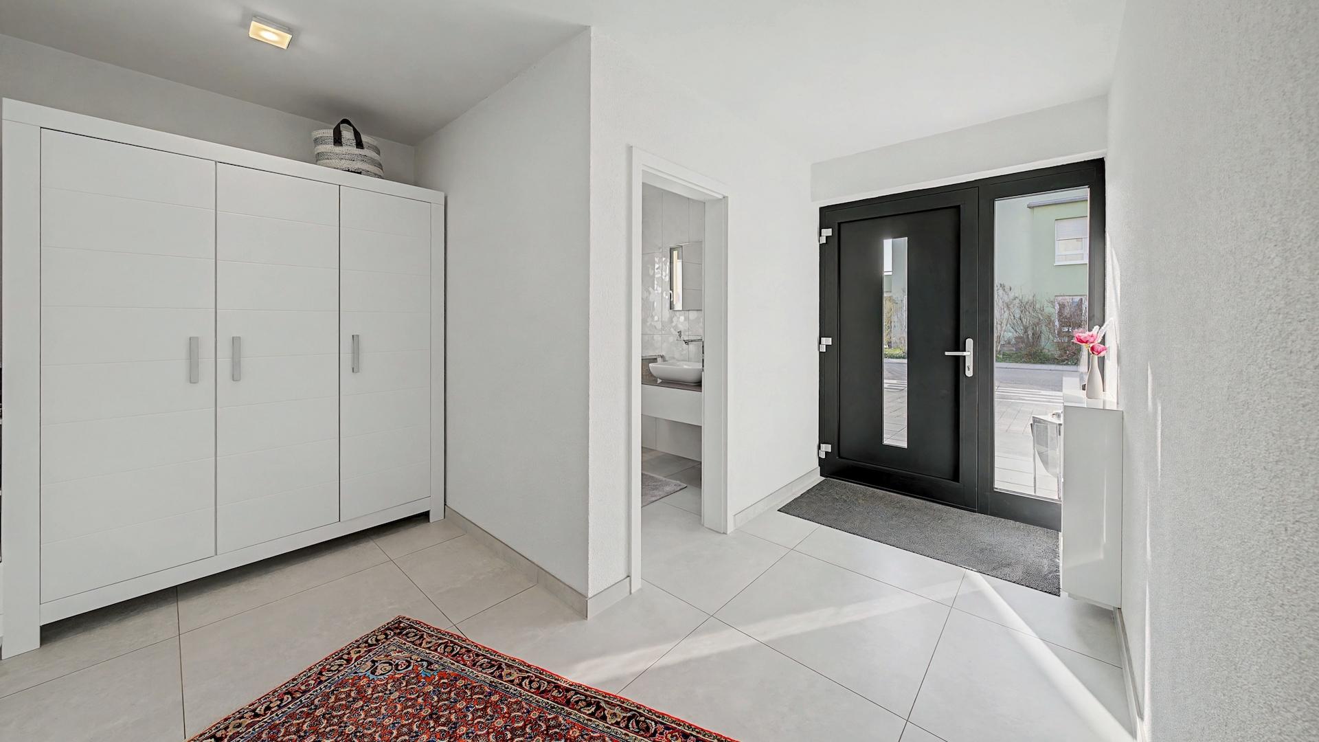 Entrée / Gäste-WC / Garderobe