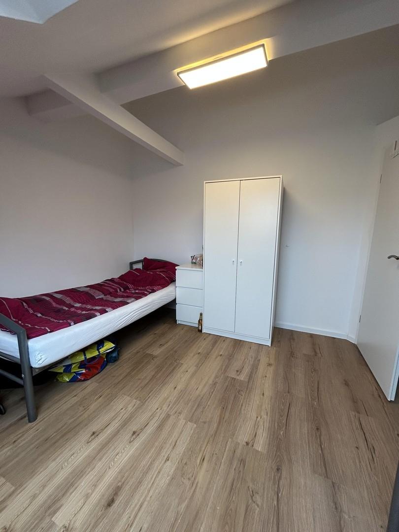Zimmer 3 möbliert