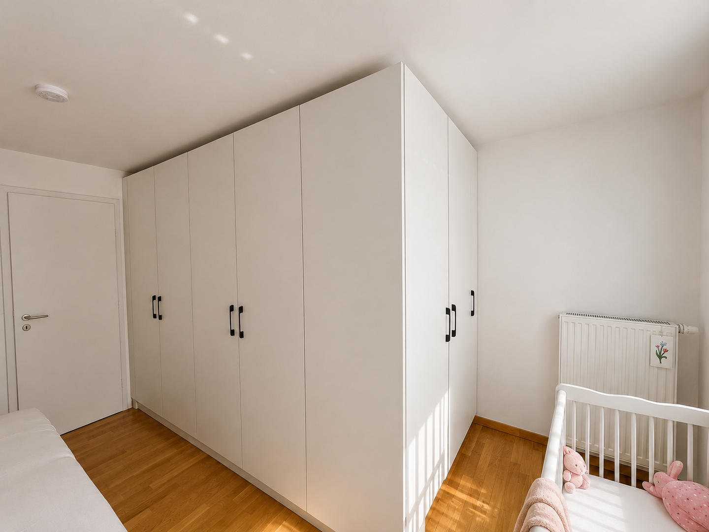 großer Einbauschrank