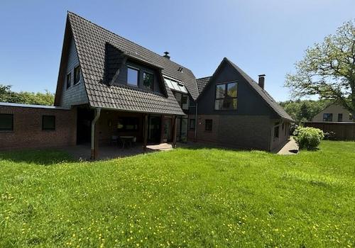 Hausansicht vom Garten
