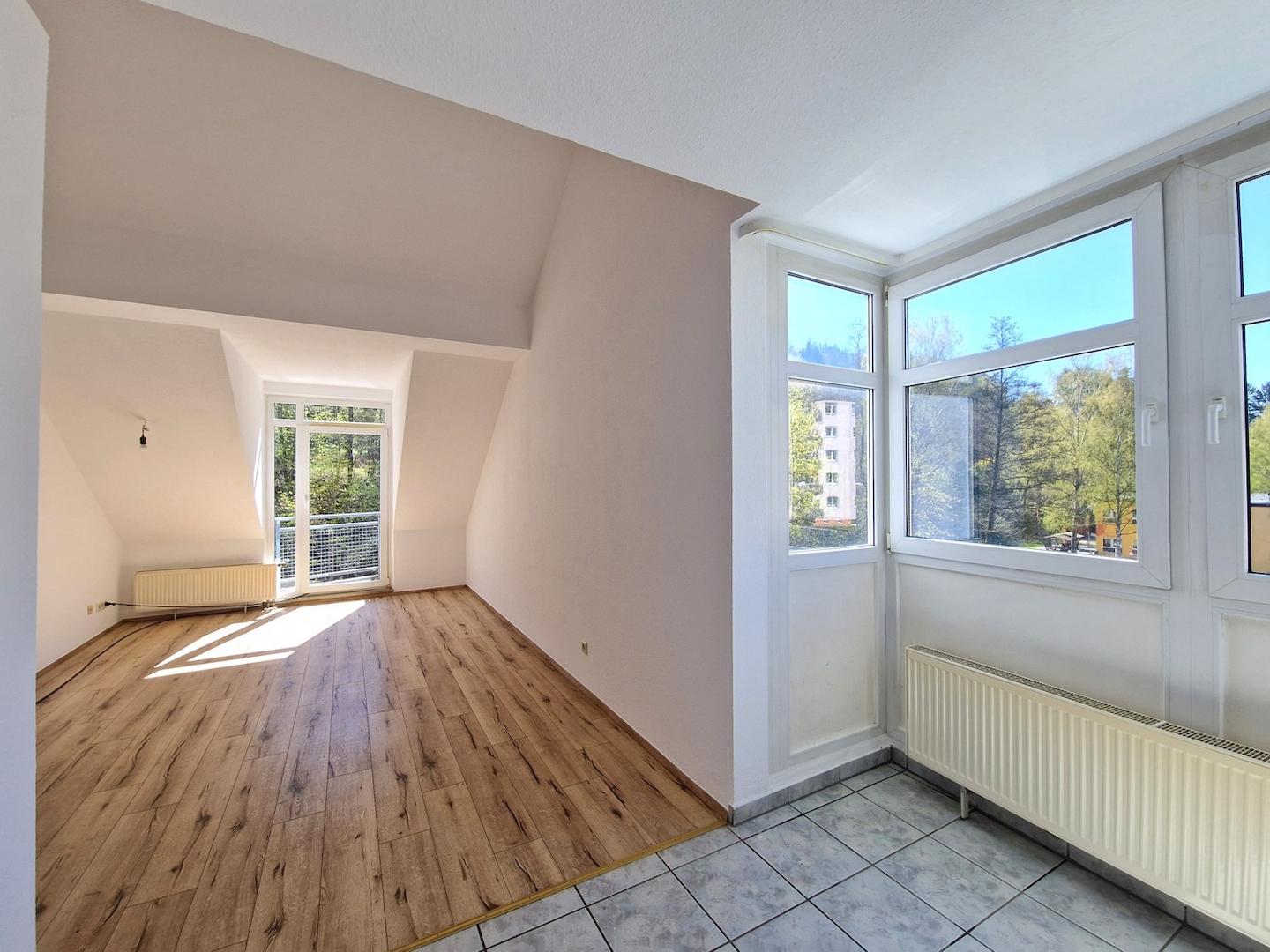 Blick Küche zu WZ