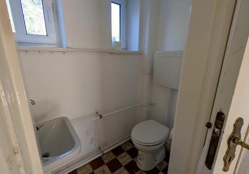 Toilette in der Einliegerwohnung