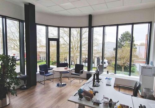 Eckbüro