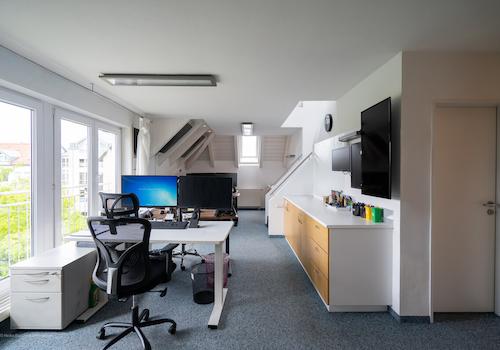 Büro 1