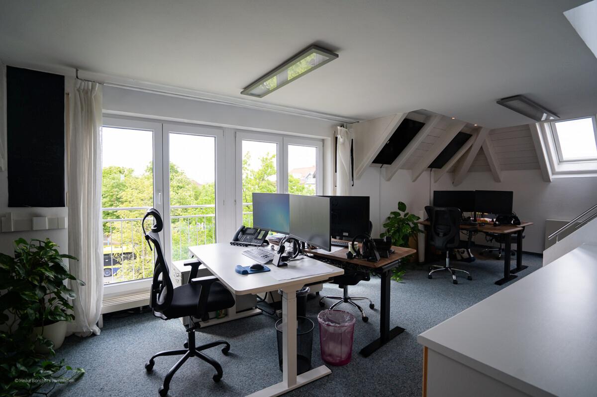 Büro 1