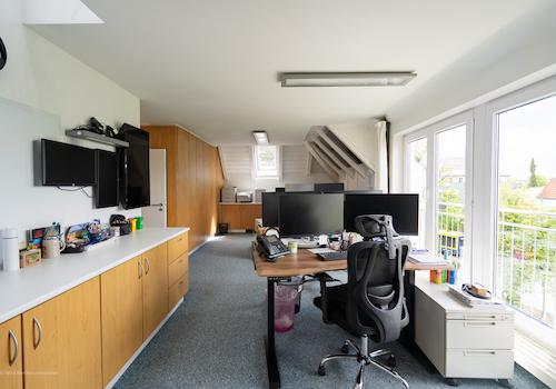 Büro 1