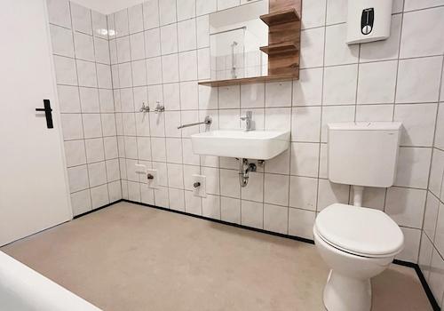 Bad mit Platz für Waschmaschin