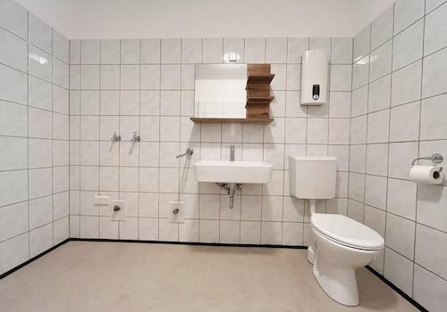 Bad mit Platz für Waschmaschin