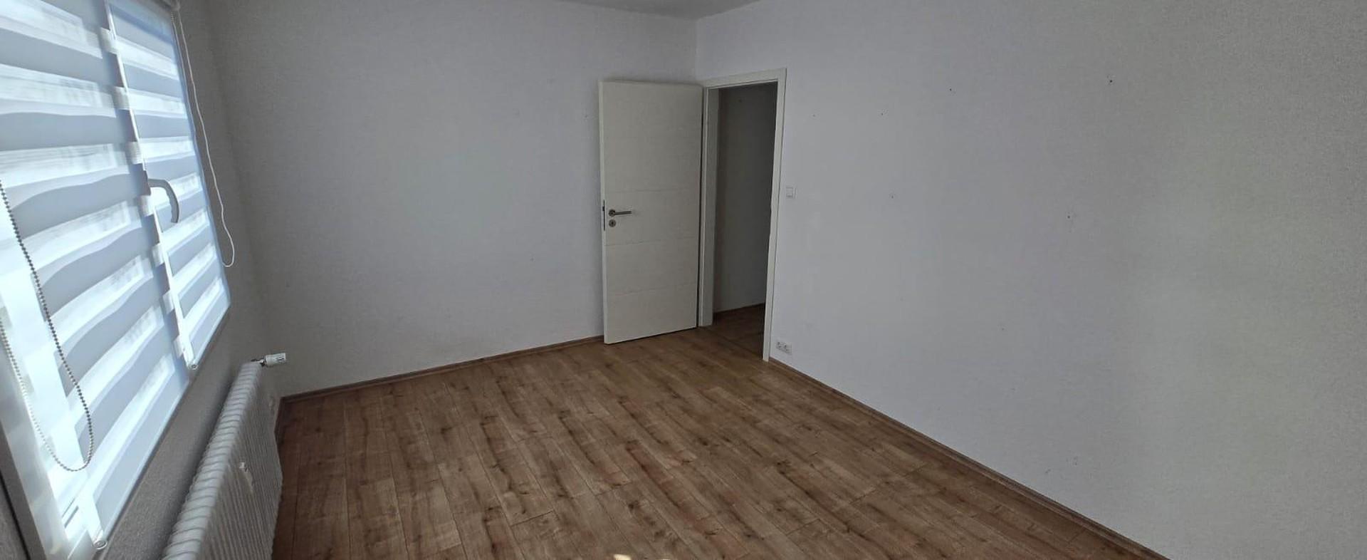 Arbeits-bzw. Kinderzimmer