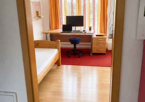 Gäste-/Arbeitszimmer