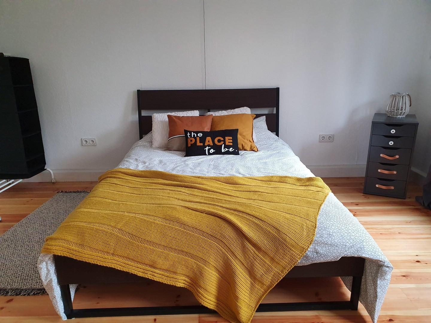 Schlafzimmer 2