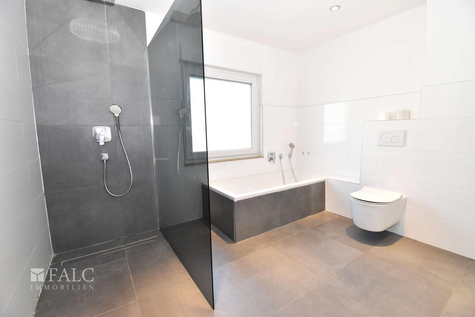 Badezimmer EG