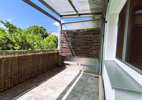 Balkon mit Blick ins Grüne