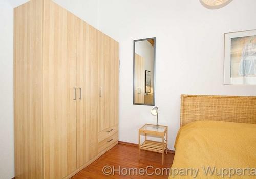 Kleiderschrank