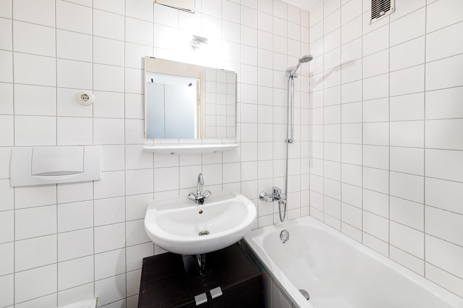 Bad mit Wanne