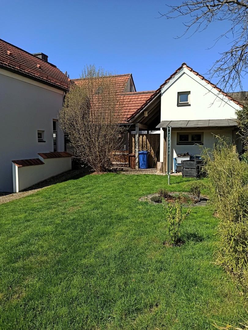 Westansicht Rückseite Garage