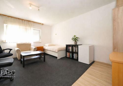 ... das Zimmer im 1. Obergeschoss