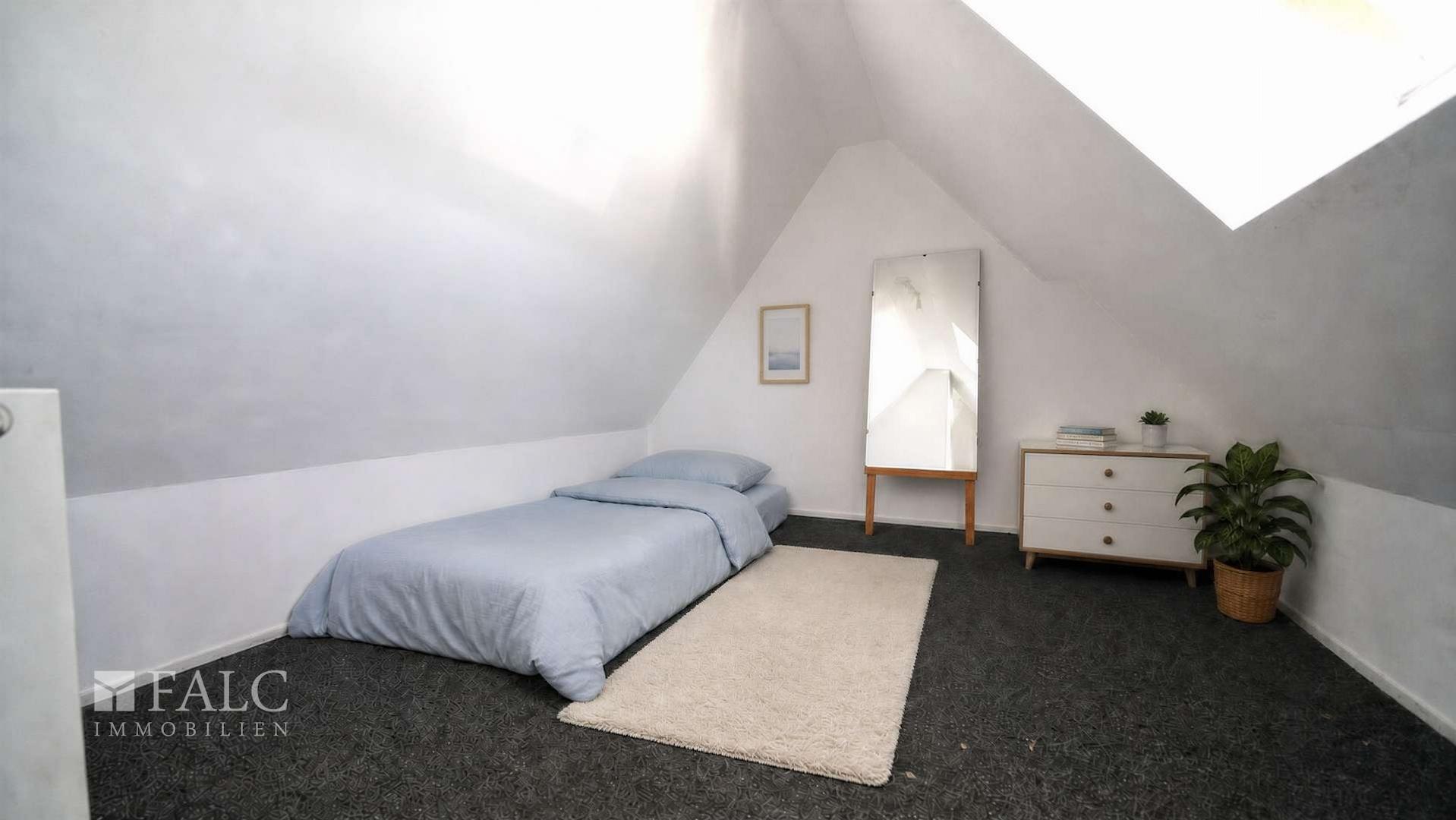 ... das Schlafzimmer im Dachgeschoss