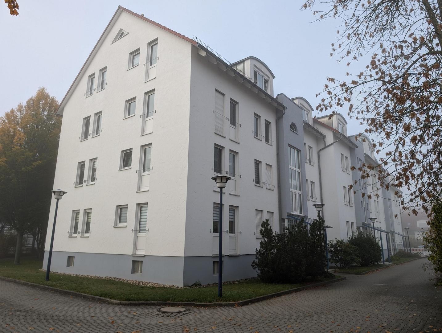 Prof.-J.-Curie-Str.