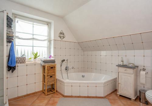 Badezimmer Blick II im Obergeschoss