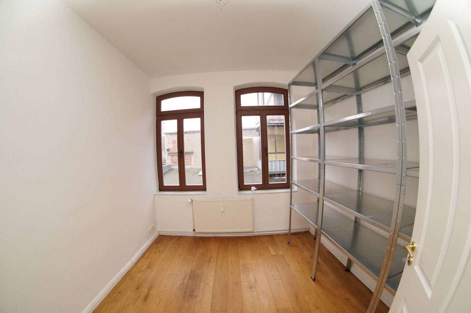 Büro 6