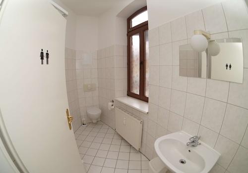 WC 2