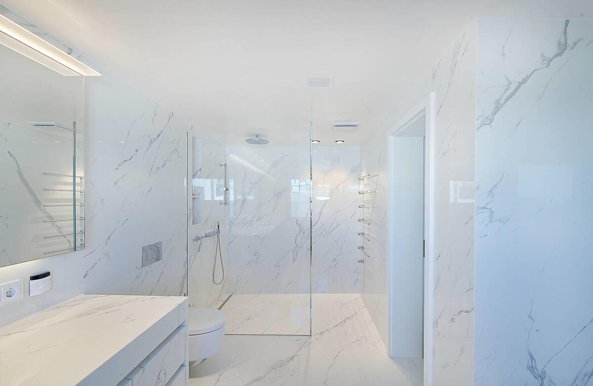 Badezimmer im OG