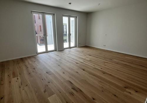 Wohnzimmer mit Ausblick Balkon