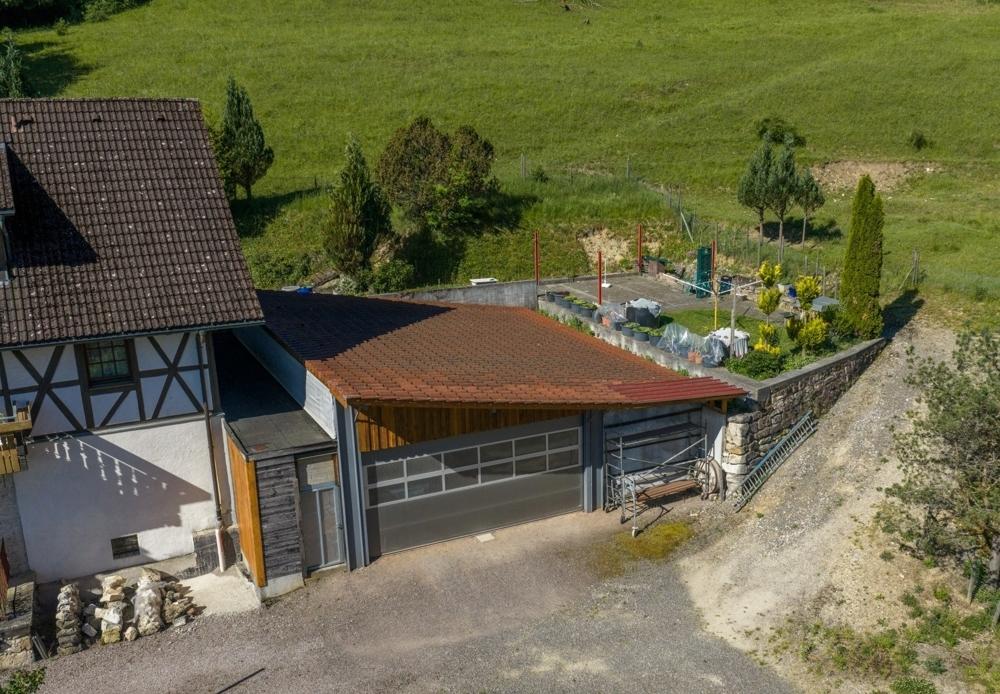 Halle mit Hebekran