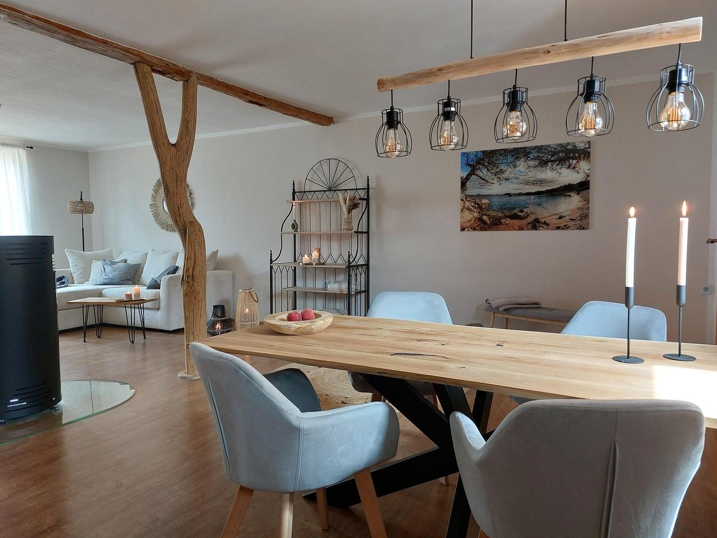 offener Essbereich/ Wohnzimmer