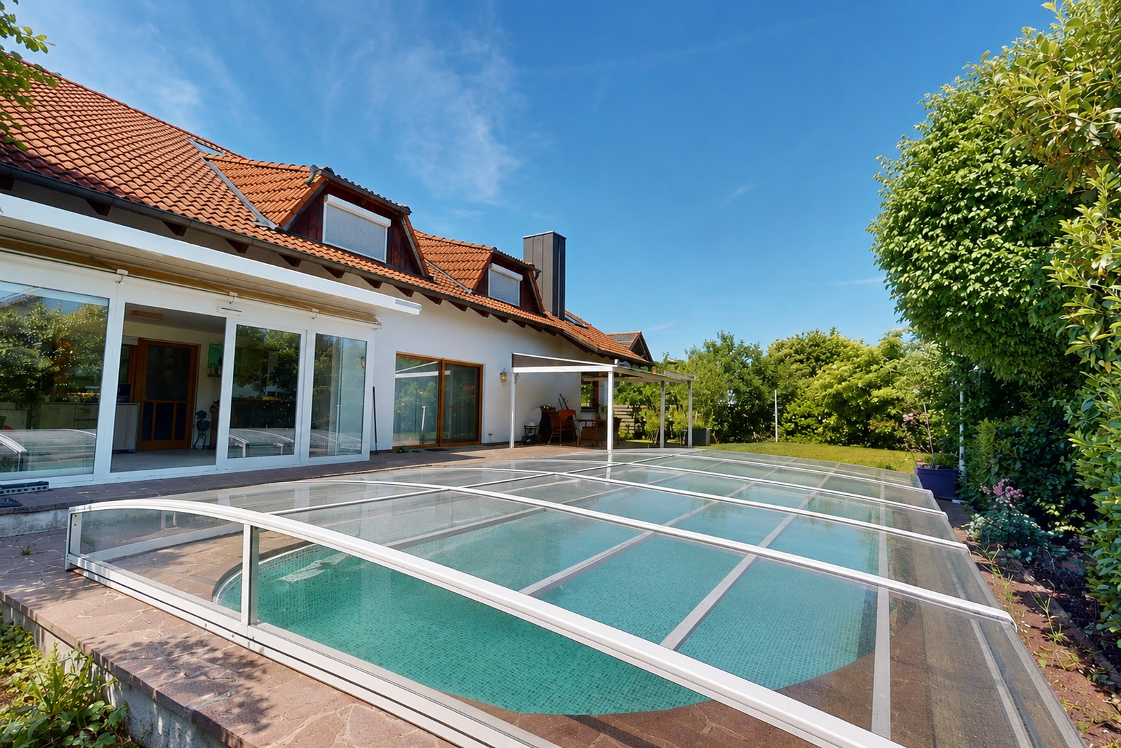 Pool Außenasicht