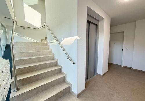 Treppenhaus Personenaufzug